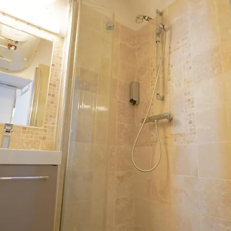 5 Walk To Louvre & Chatelet Metro شقة *