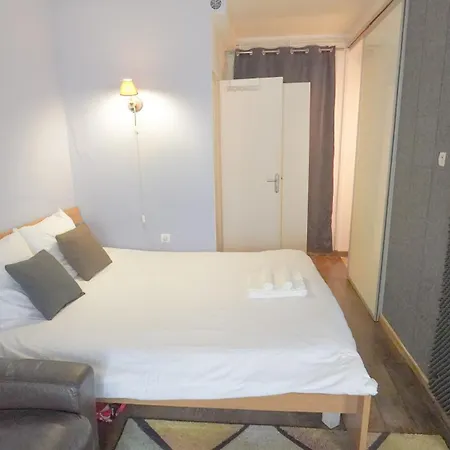 5 Walk To Louvre & Chatelet Metro 아파트 파리